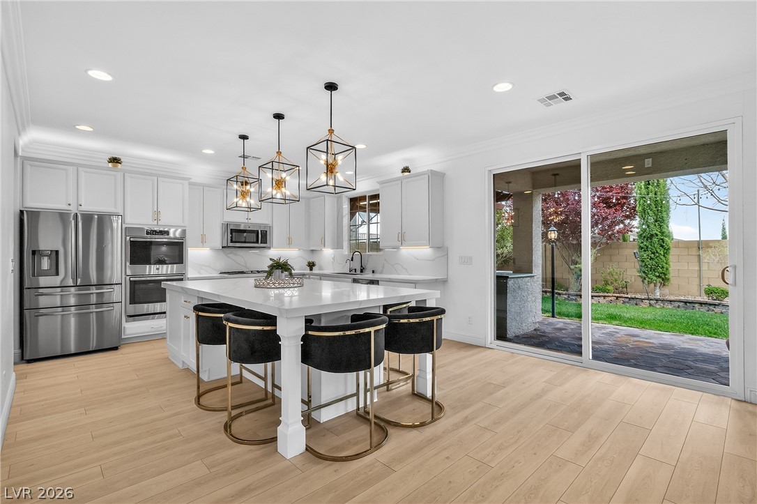 10988 Wonder Hills Street