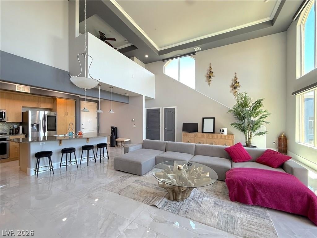 38 E Serene Avenue 437