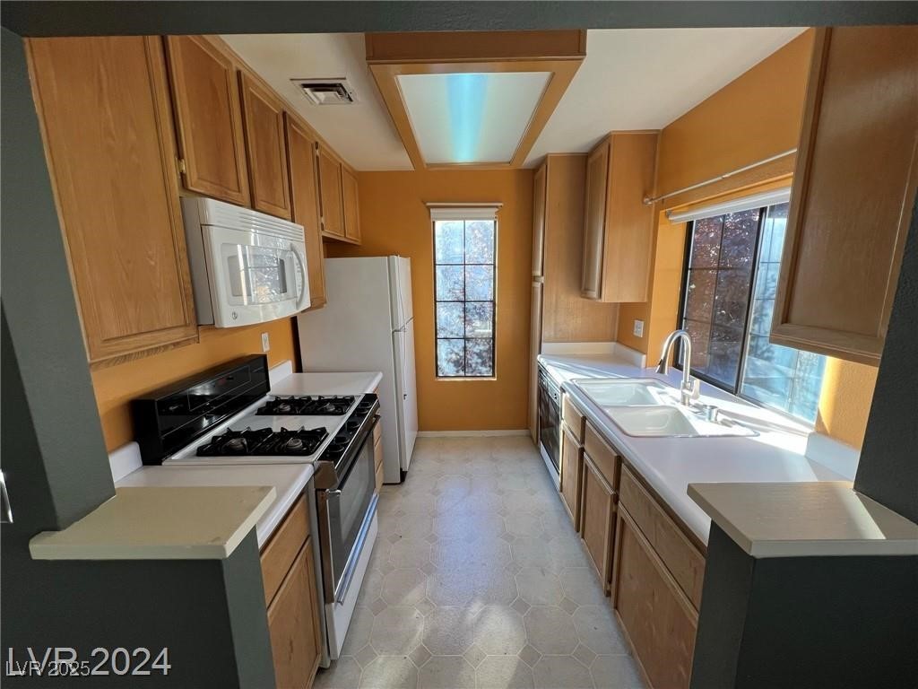 4855 S Torrey Pines Drive #201, Las Vegas, Nevada image 4
