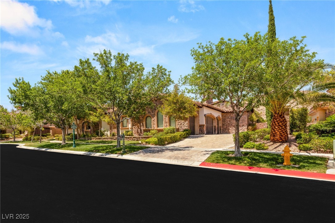 38 Pebble Dunes Court