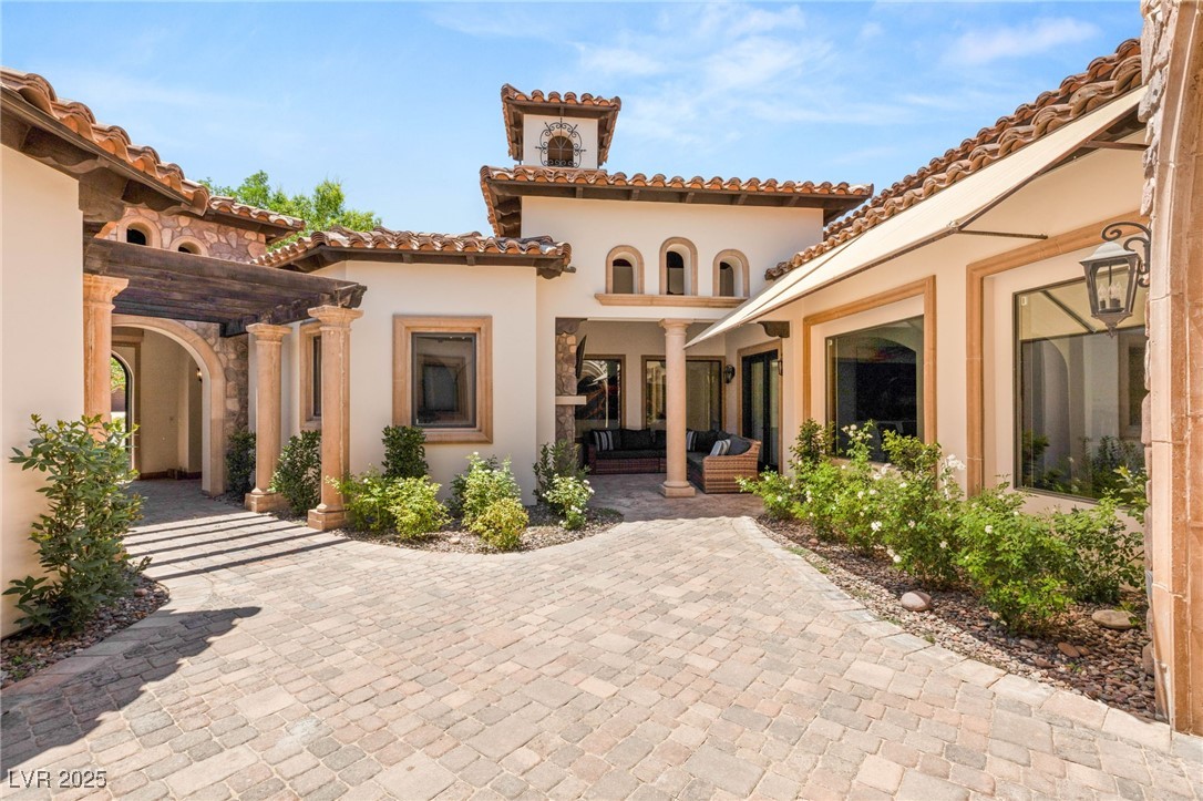 38 Pebble Dunes Court