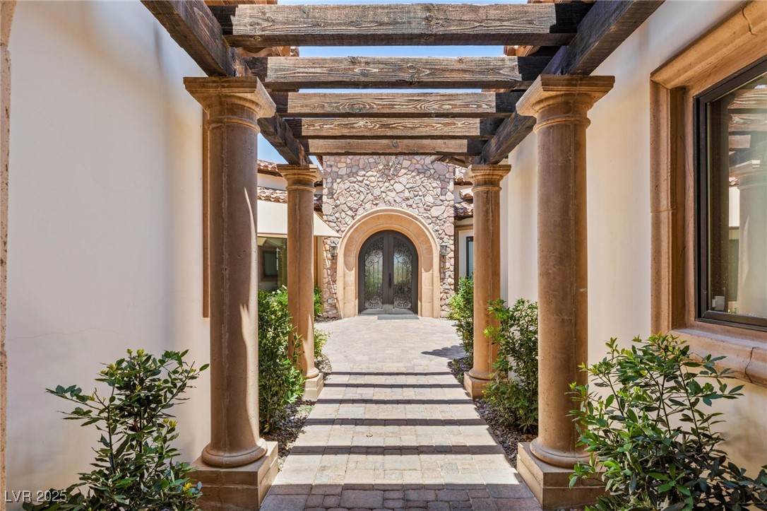 38 Pebble Dunes Court