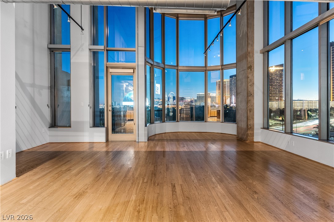 360 E Desert Inn Road 607