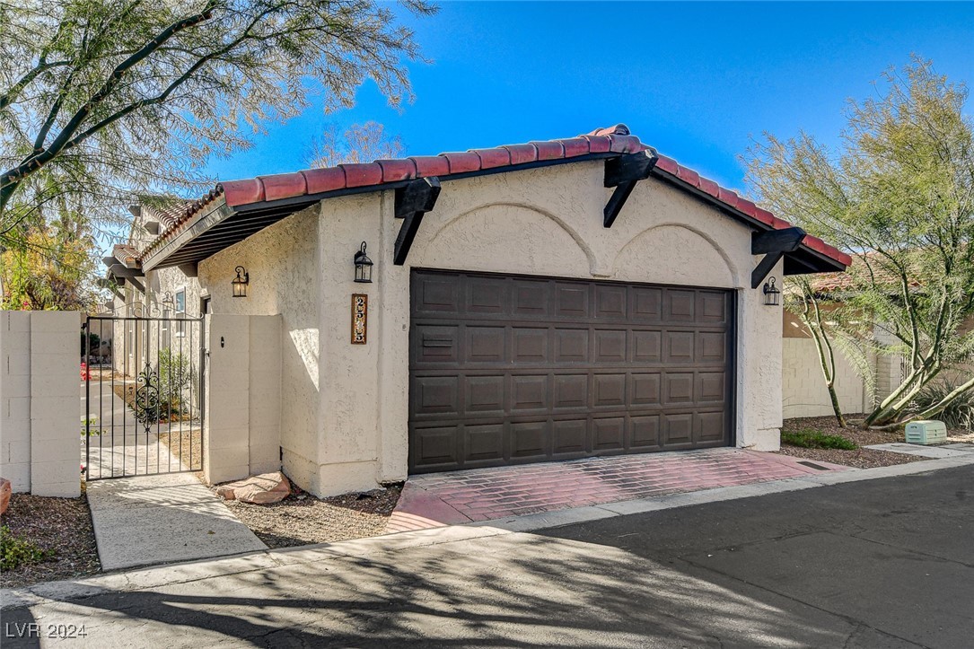 7616 Gossamer Wind Street, Las Vegas, Nevada image 1