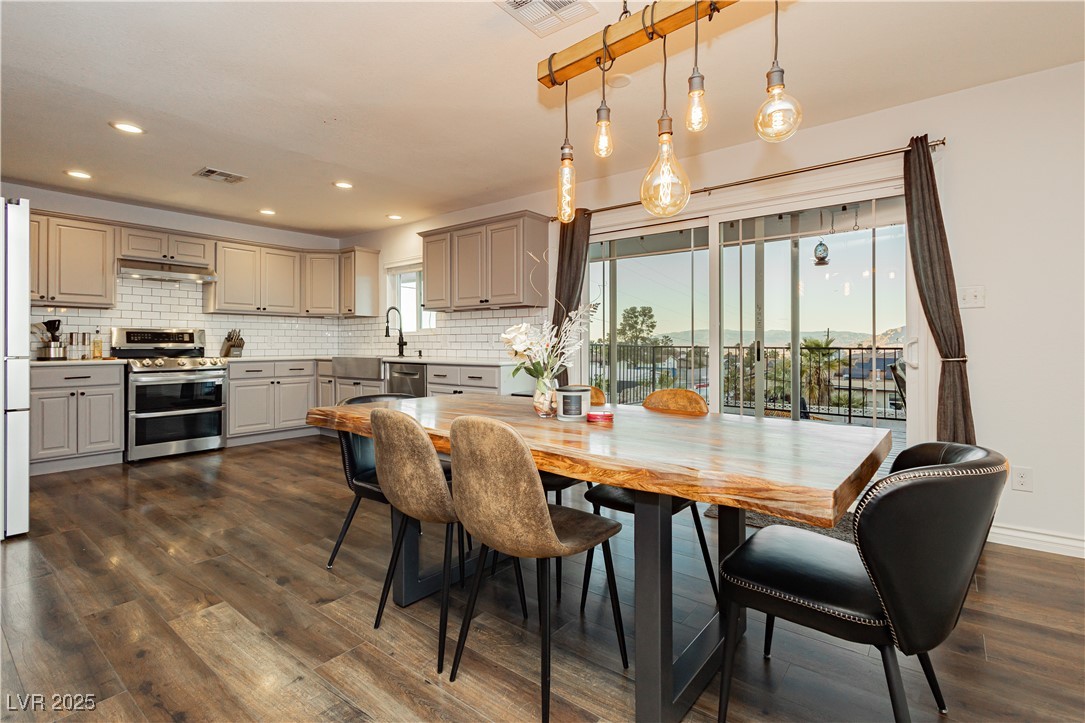 200 E Desert Rose Drive, Henderson, Nevada image 32