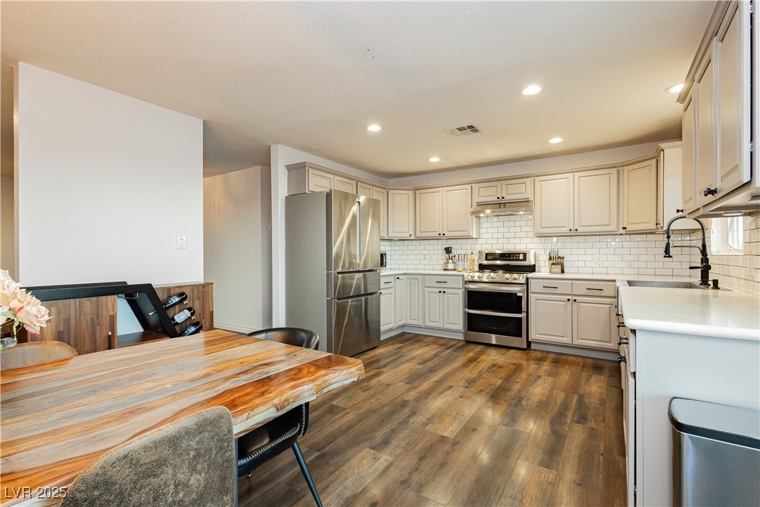 200 E Desert Rose Drive, Henderson, Nevada image 34