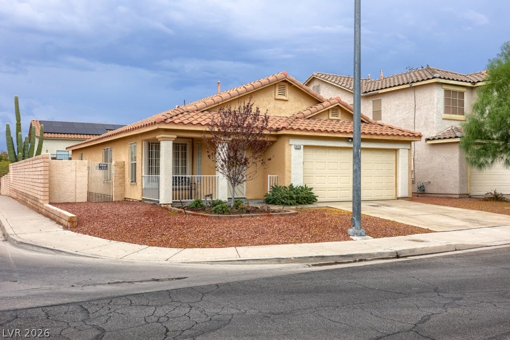 976 Skyforest Drive