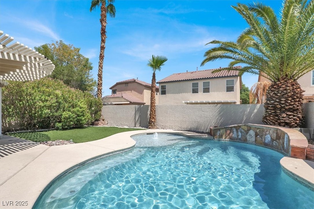 Properties 1 11136 Varedo Court