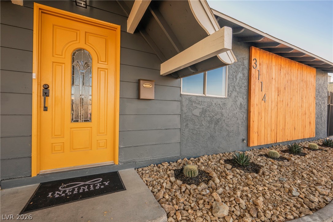 3114 Scarlet Oak Avenue