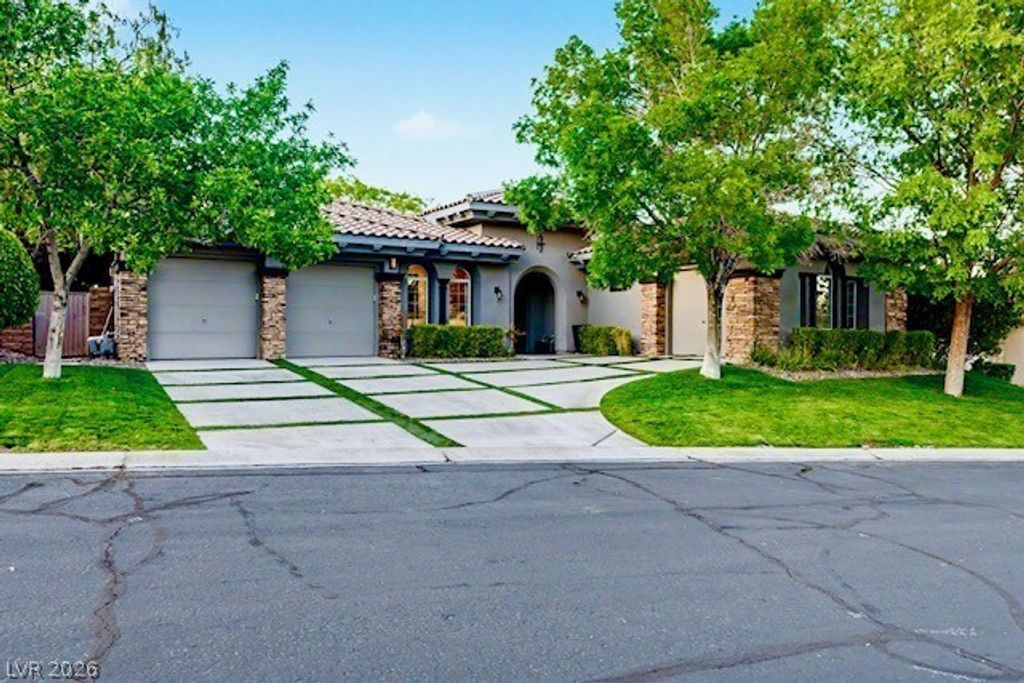 Photo of 24 Panorama Crest Avenue, Las Vegas, NV 89135 (MLS # 2768694)