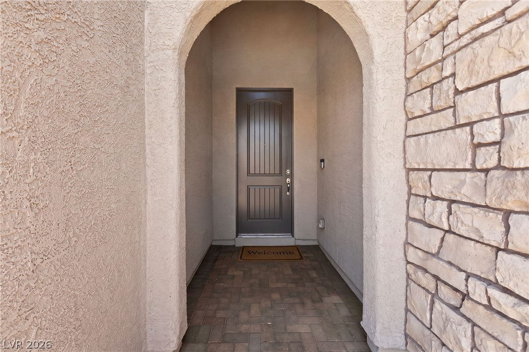 373 Via San Remo Circle