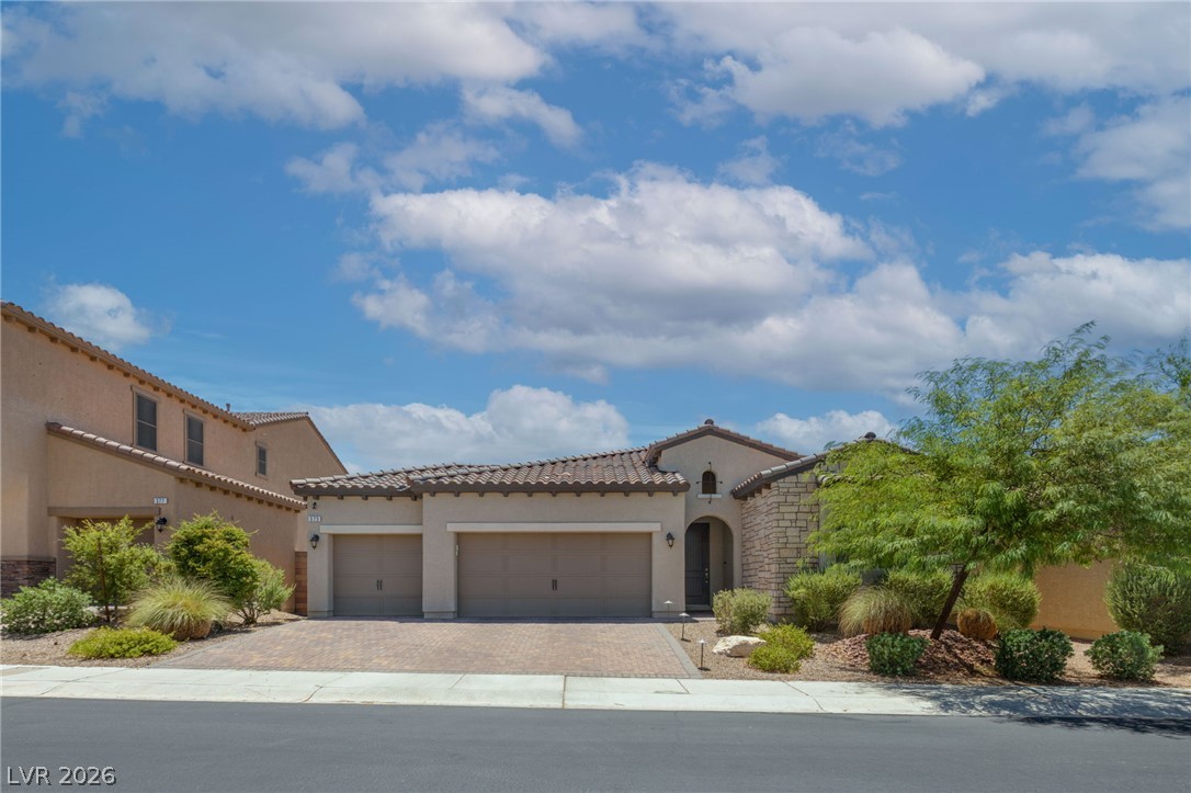 373 Via San Remo Circle