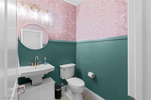 Tiny photo for 373 Via San Remo Circle, Henderson, NV 89011 (MLS # 2798728)