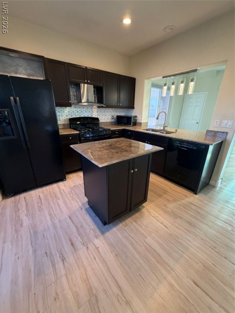 10497 Mandolina Hills