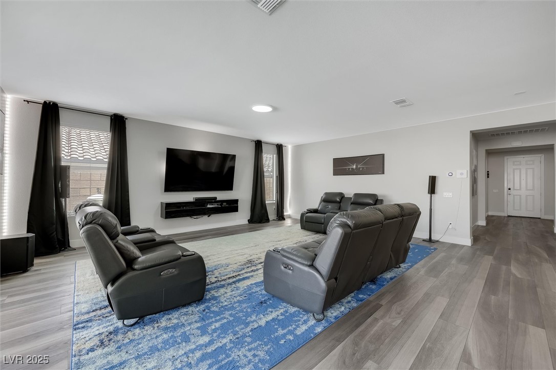 Las Vegas, Nevada 89166, United States, 4 Bedrooms Bedrooms, ,3 BathroomsBathrooms,Residential,Pending,195953