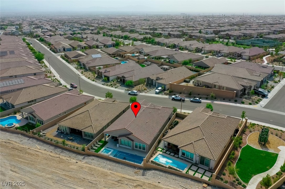 Las Vegas, Nevada 89166, United States, 4 Bedrooms Bedrooms, ,3 BathroomsBathrooms,Residential,Pending,195953