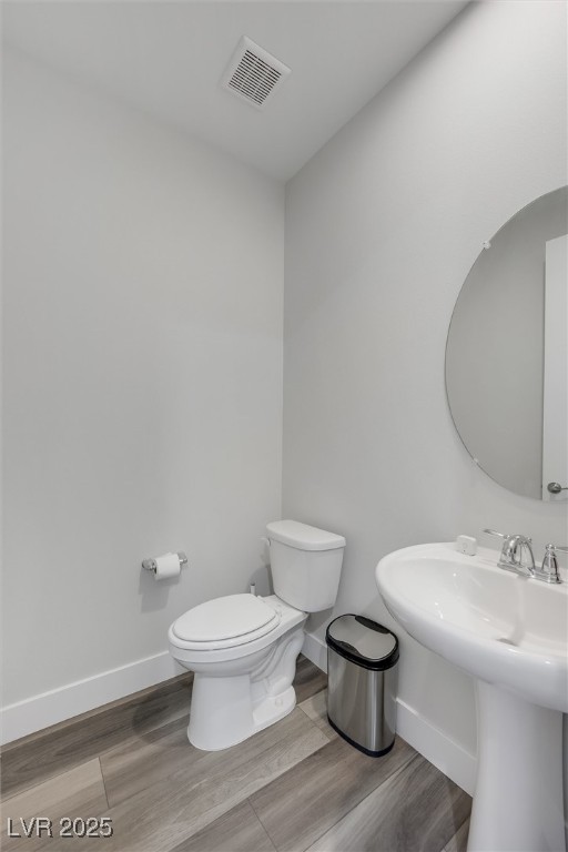 Las Vegas, Nevada 89166, United States, 4 Bedrooms Bedrooms, ,3 BathroomsBathrooms,Residential,Pending,195953