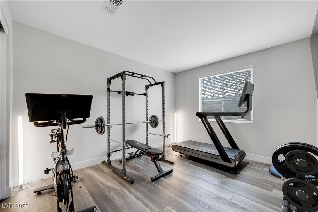 Las Vegas, Nevada 89166, United States, 4 Bedrooms Bedrooms, ,3 BathroomsBathrooms,Residential,Pending,195953