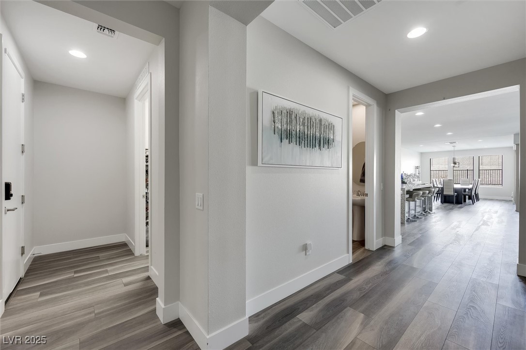 Las Vegas, Nevada 89166, United States, 4 Bedrooms Bedrooms, ,3 BathroomsBathrooms,Residential,Pending,195953