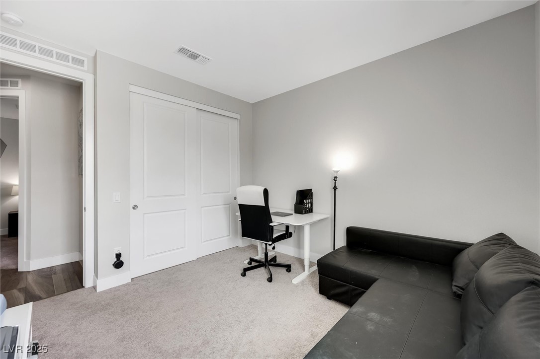 Las Vegas, Nevada 89166, United States, 4 Bedrooms Bedrooms, ,3 BathroomsBathrooms,Residential,Pending,195953