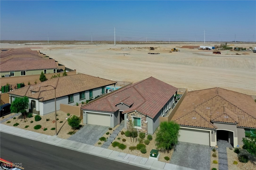 Las Vegas, Nevada 89166, United States, 4 Bedrooms Bedrooms, ,3 BathroomsBathrooms,Residential,Pending,195953