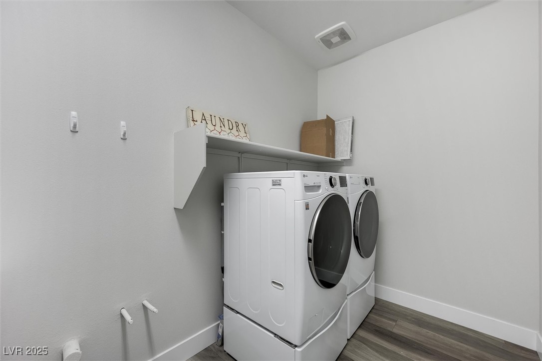 Las Vegas, Nevada 89166, United States, 4 Bedrooms Bedrooms, ,3 BathroomsBathrooms,Residential,Pending,195953