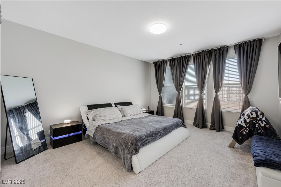 Las Vegas, Nevada 89166, United States, 4 Bedrooms Bedrooms, ,3 BathroomsBathrooms,Residential,Pending,195953