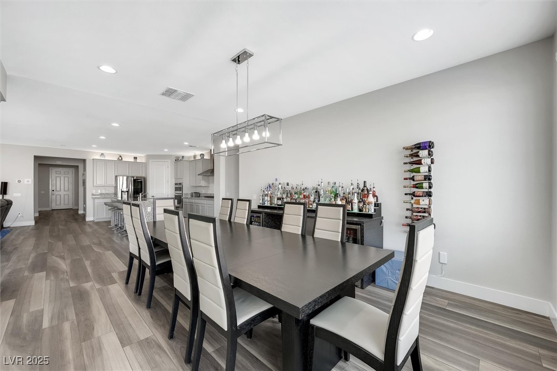 Las Vegas, Nevada 89166, United States, 4 Bedrooms Bedrooms, ,3 BathroomsBathrooms,Residential,Pending,195953