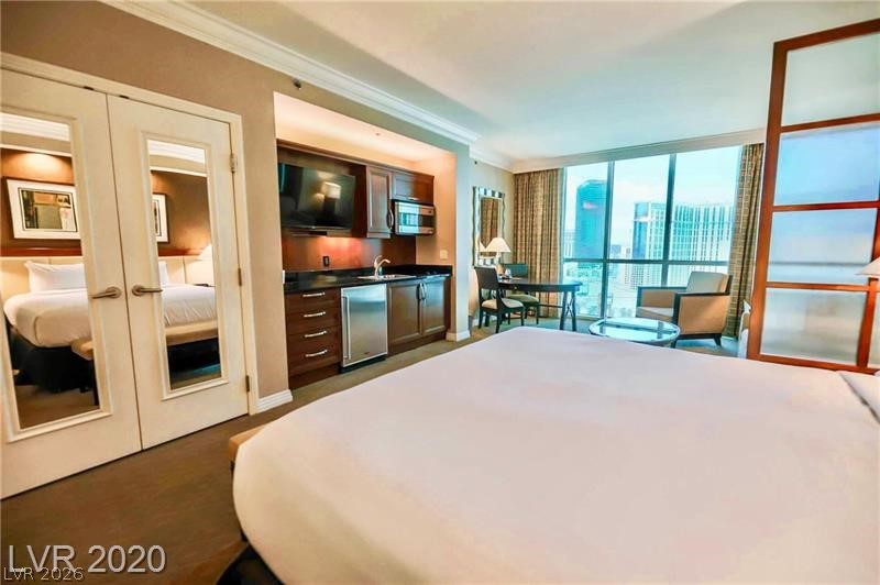 145 E Harmon Avenue 1209