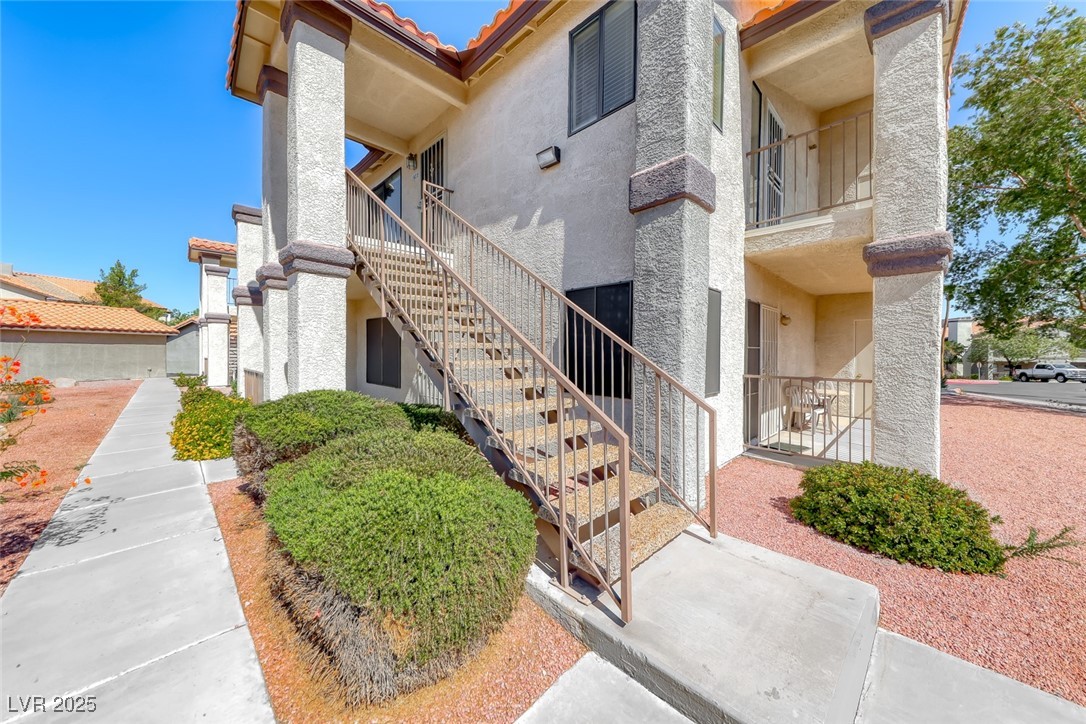 1575 W Warm Springs Road 1823