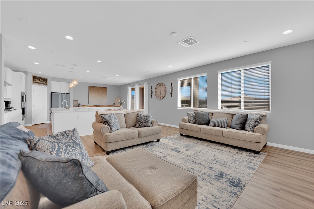 9212 Lunar Effect Street, Las Vegas, Nevada image 16