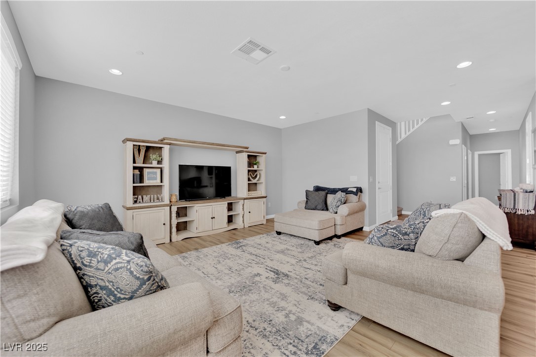 9212 Lunar Effect Street, Las Vegas, Nevada image 13