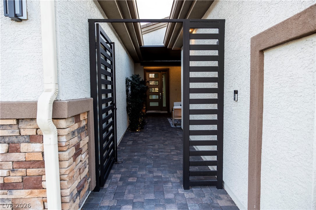 7433 Deschutes Circle