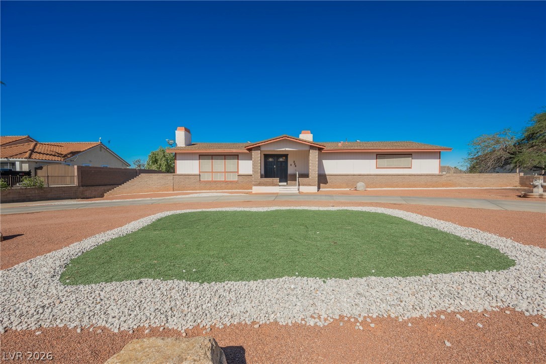 230 W Rochell Drive