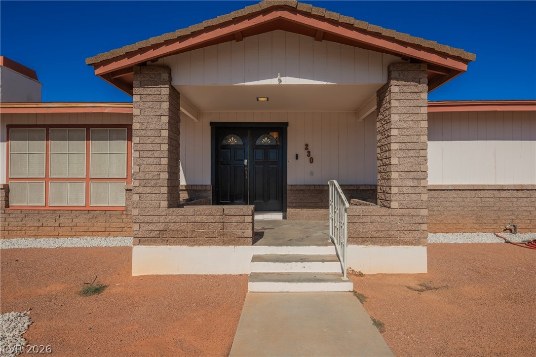230 W Rochell Drive