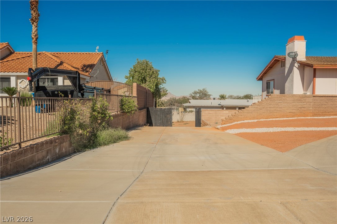 230 W Rochell Drive