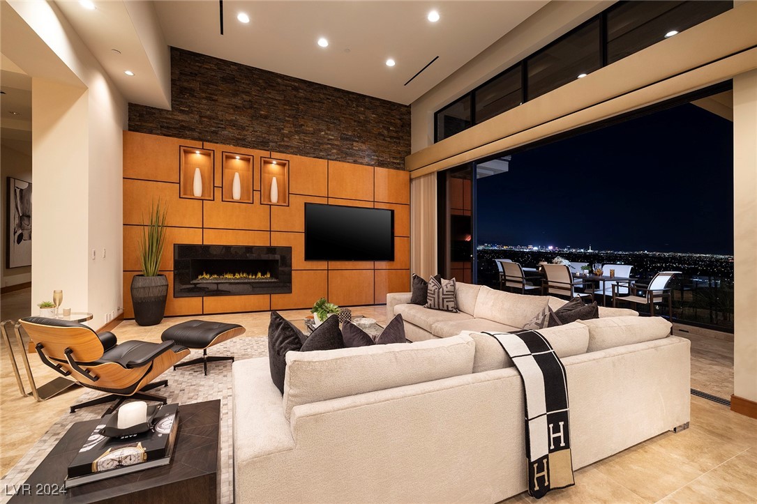 1492 MacDonald Ranch Drive