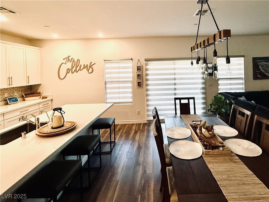Properties 3 600 N Carriage Hill Drive 1082