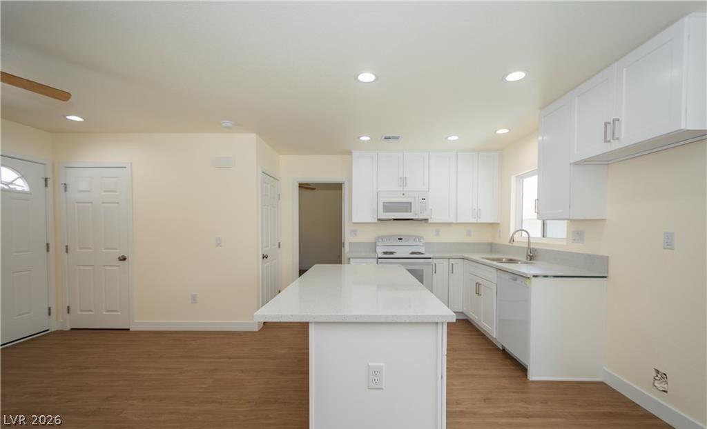 660 E San Lorenzo Street 2