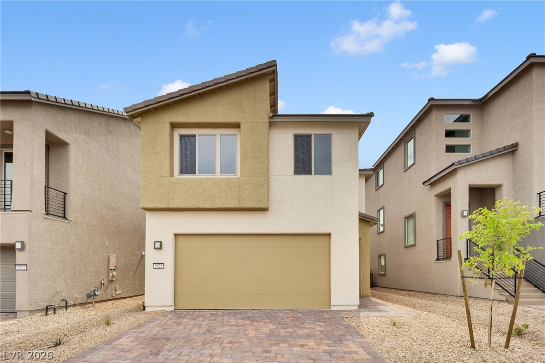 5925 Obsidian Sky Avenue