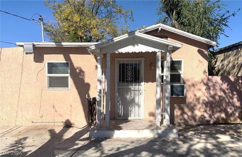 Homes For Sale - 2613 Valley Street<br/> Las Vegas, NV 89101