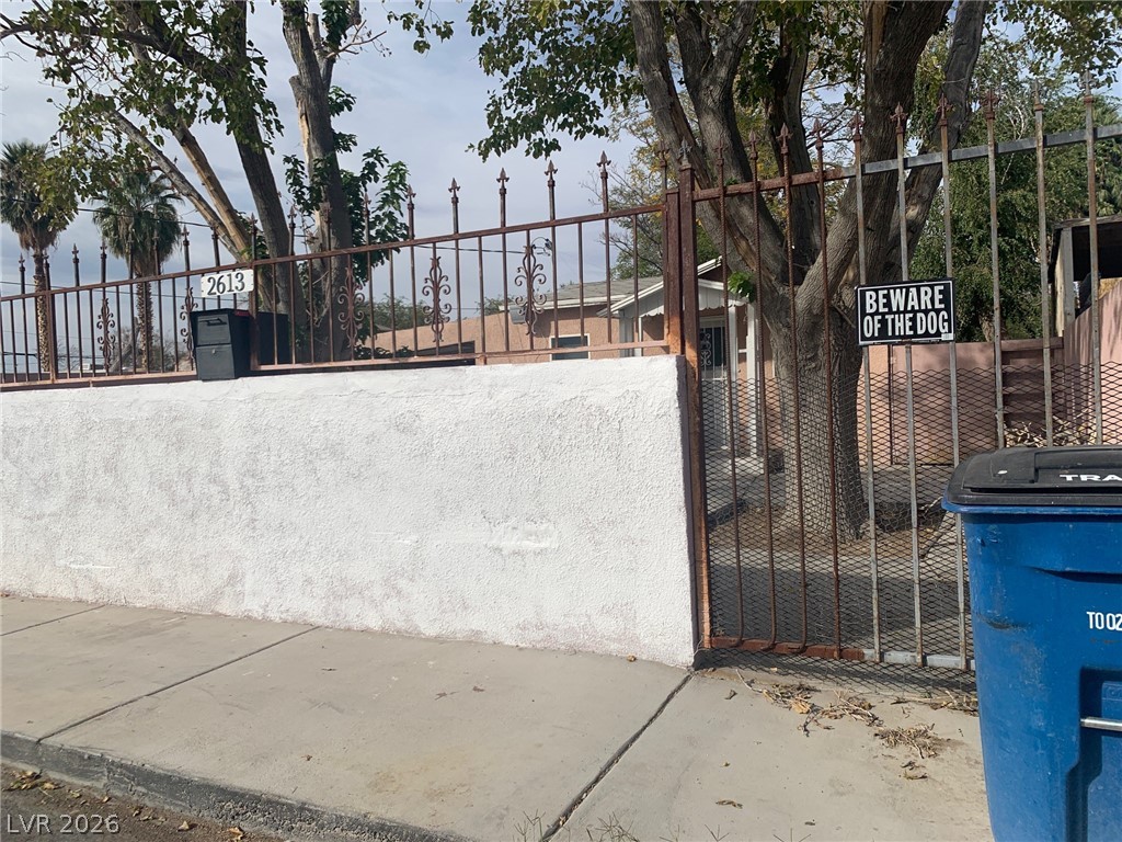 2613 Valley Street