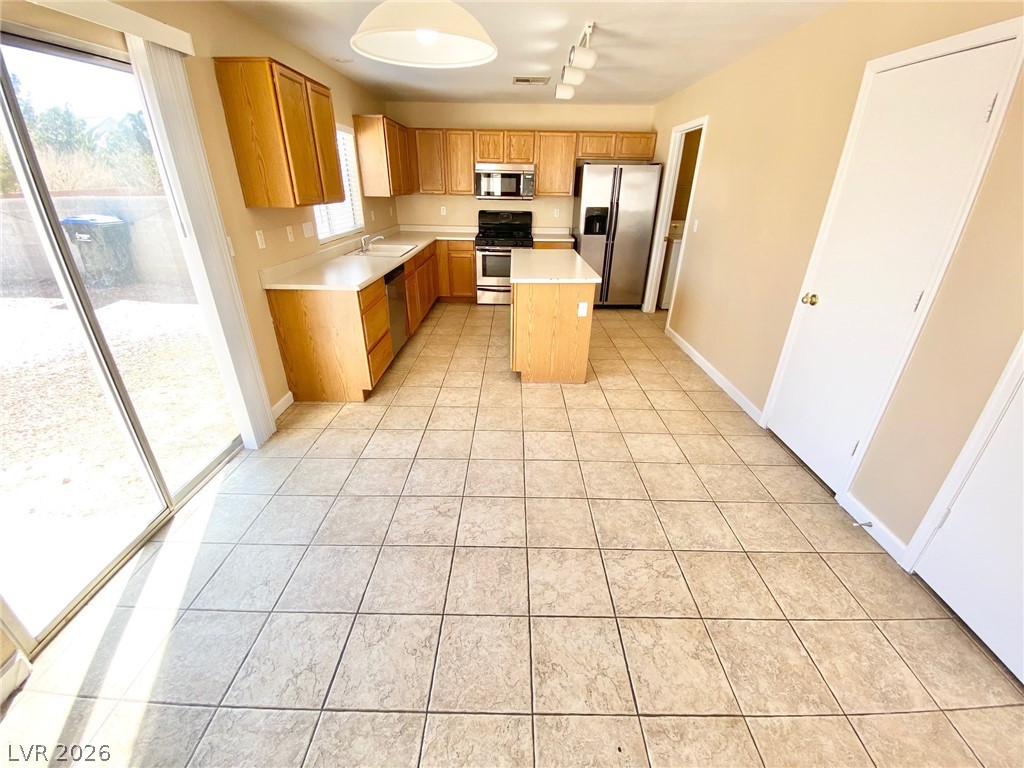 5828 Fern Gully Way