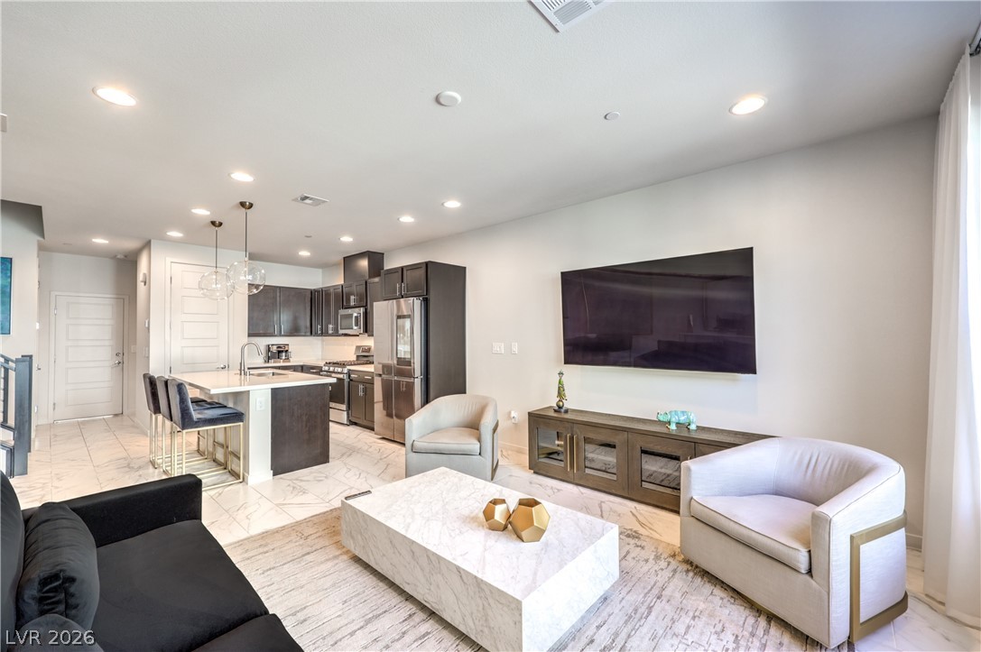 1252 Rocky Gap Street 102