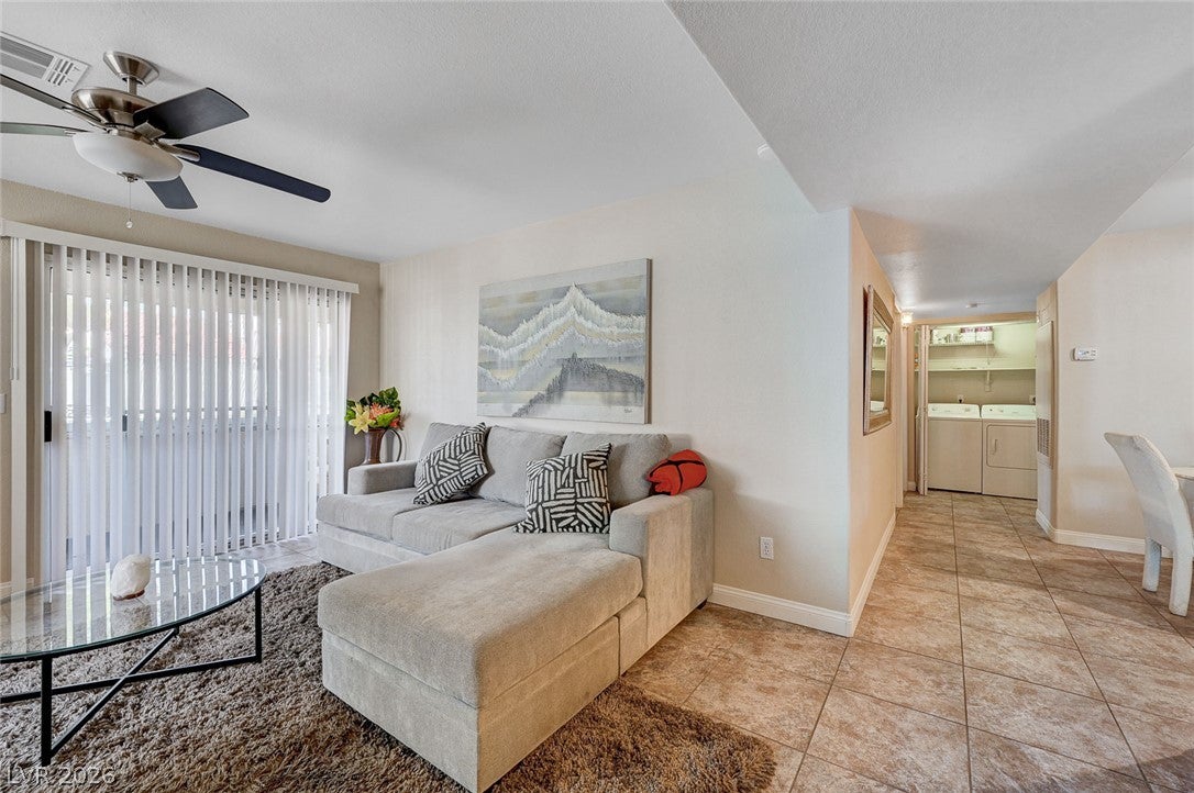 2725 S Nellis Boulevard 1089