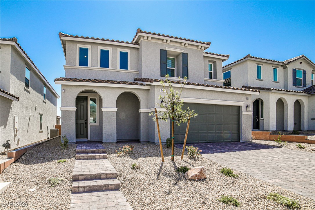 5644 Hill Spire Street