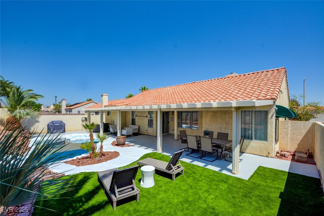 2729 Pinewood Avenue