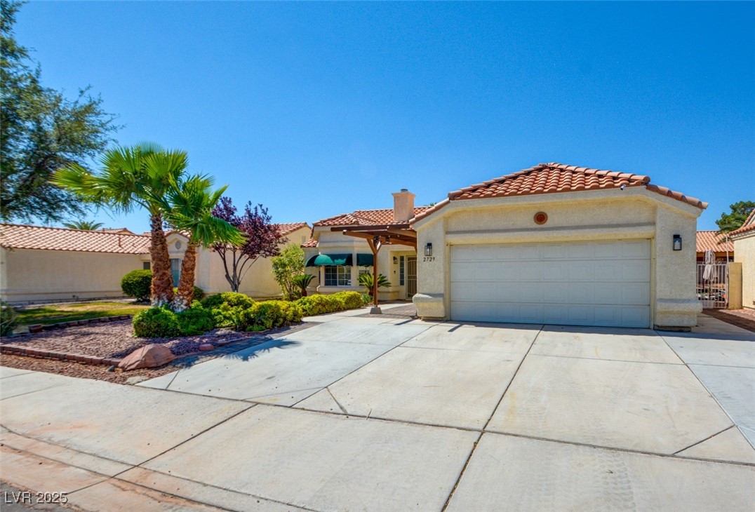 2729 Pinewood Avenue