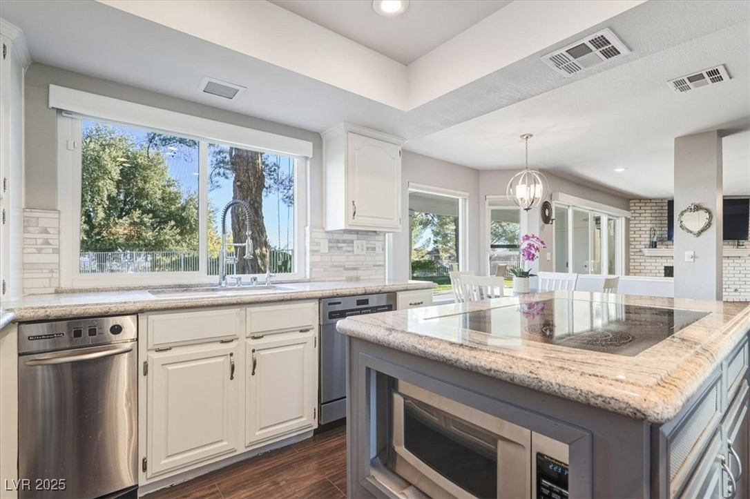 2940 Crystal Bay Drive