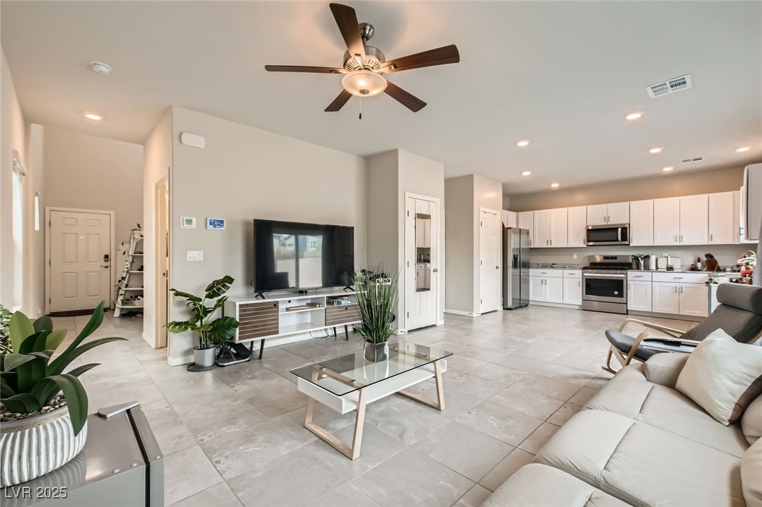 4454 Lantern Point Avenue, North Las Vegas, Nevada image 3